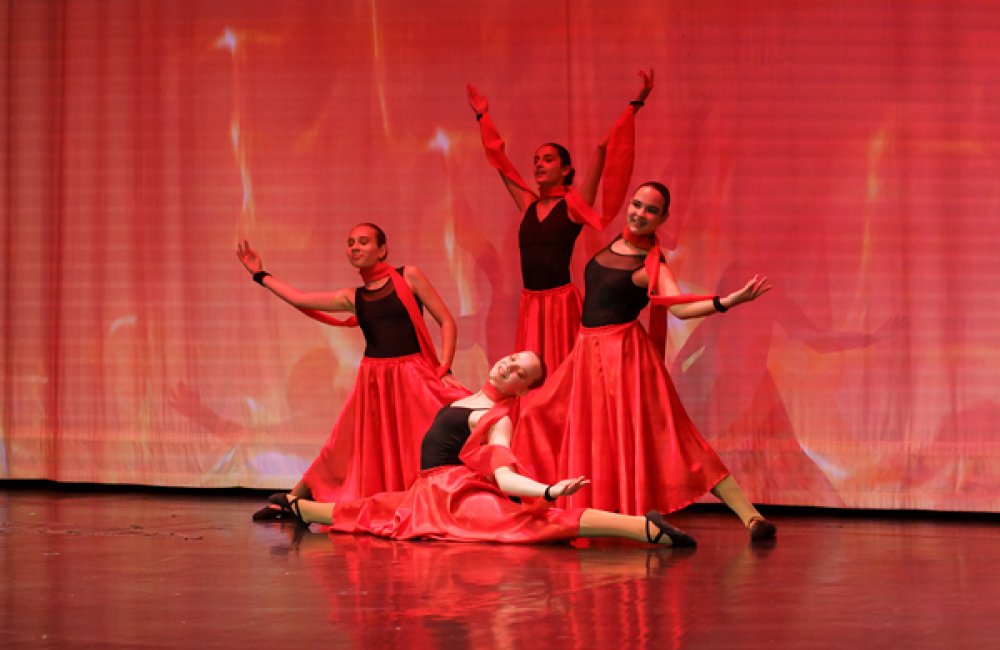 ZÁVEREČNÁ AKADÉMIA TANEČNÉHO ODBORU ZUŠ J. ALBRECHTA